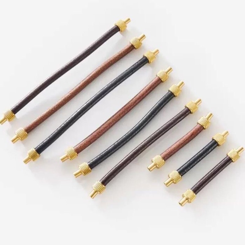 Brass + Leather Cabinet Pulls  - Leatherwork Hardware recension och pris