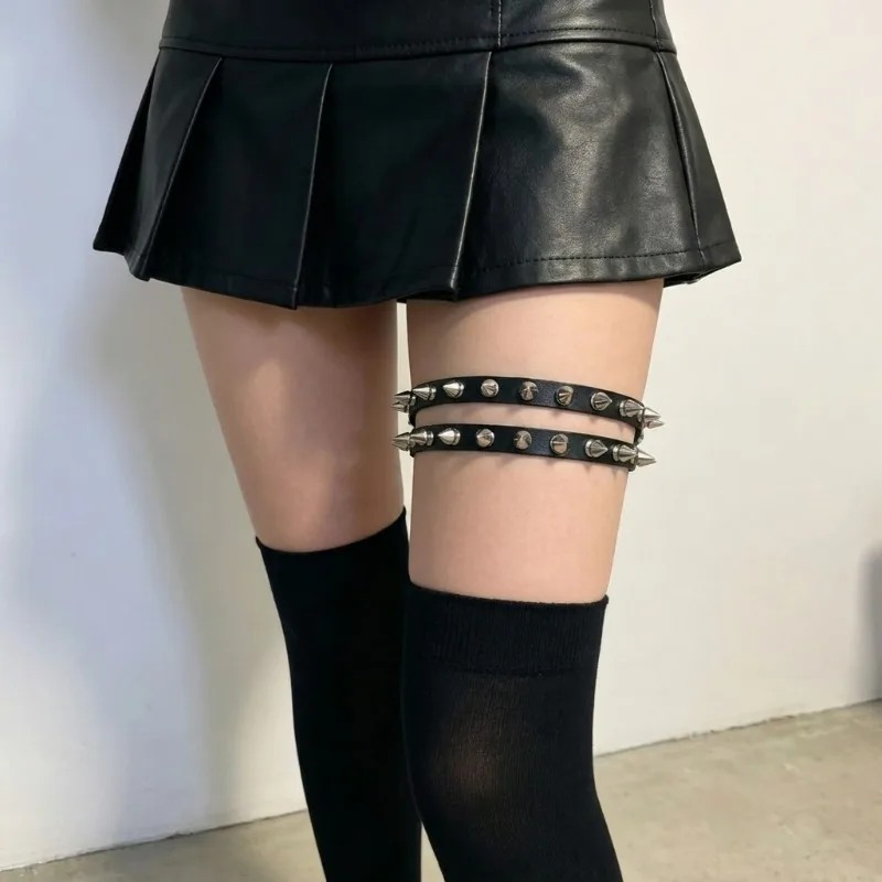 Double Row Cone Spike Leg Gart - Leatherwork Rivets recension och pris
